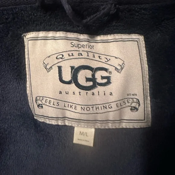 Men’s Navy UGG Robe - Picture 5 of 9